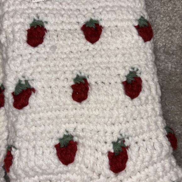 Cupcakes & Cashmere Crochet Knit White Christmas Stocking Strawberry Set Of 2 - Picture 2 of 4